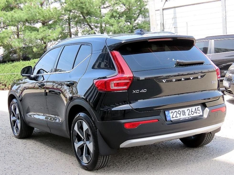 Volvo XC40B4 AWD Ultimate Bright - 3