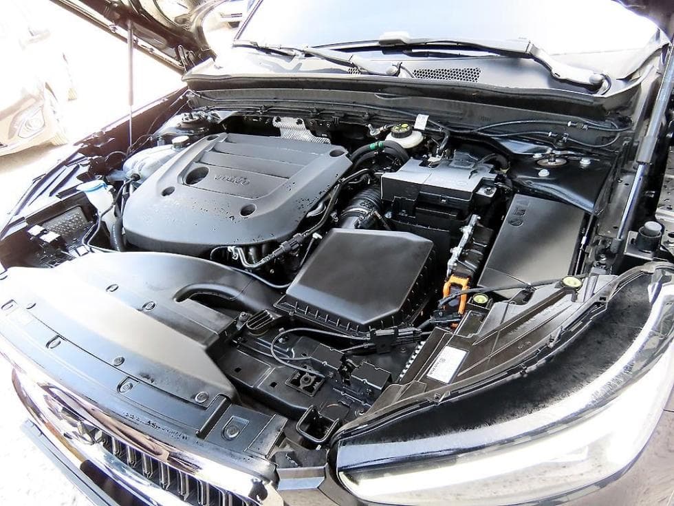 Volvo XC40B4 AWD Ultimate Bright - 19
