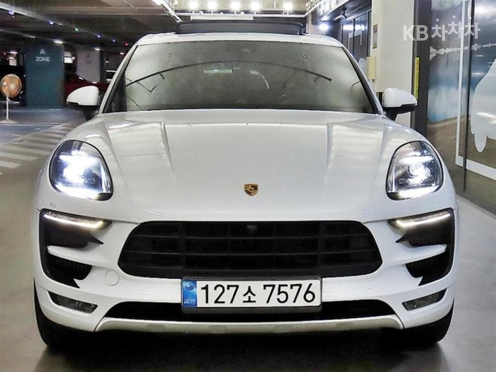 Porsche 마칸3.0 GTS - 2
