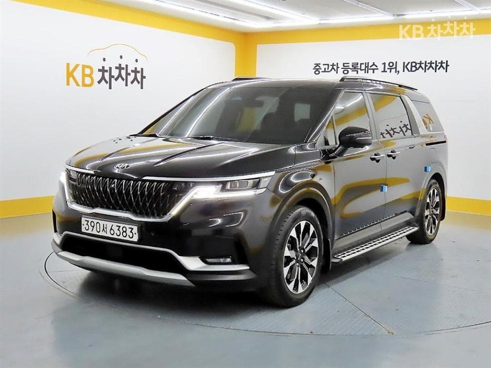 Kia Carnival 4th generation D2.2 9-seater Prestige - Image 1