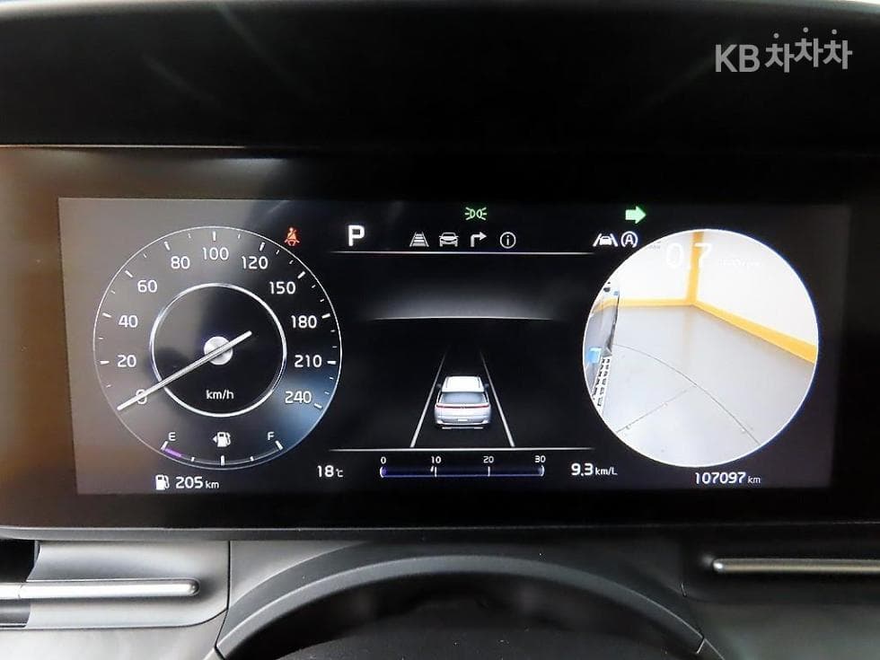 Kia Carnival 4th generationD2.2 9-seater Prestige - 8