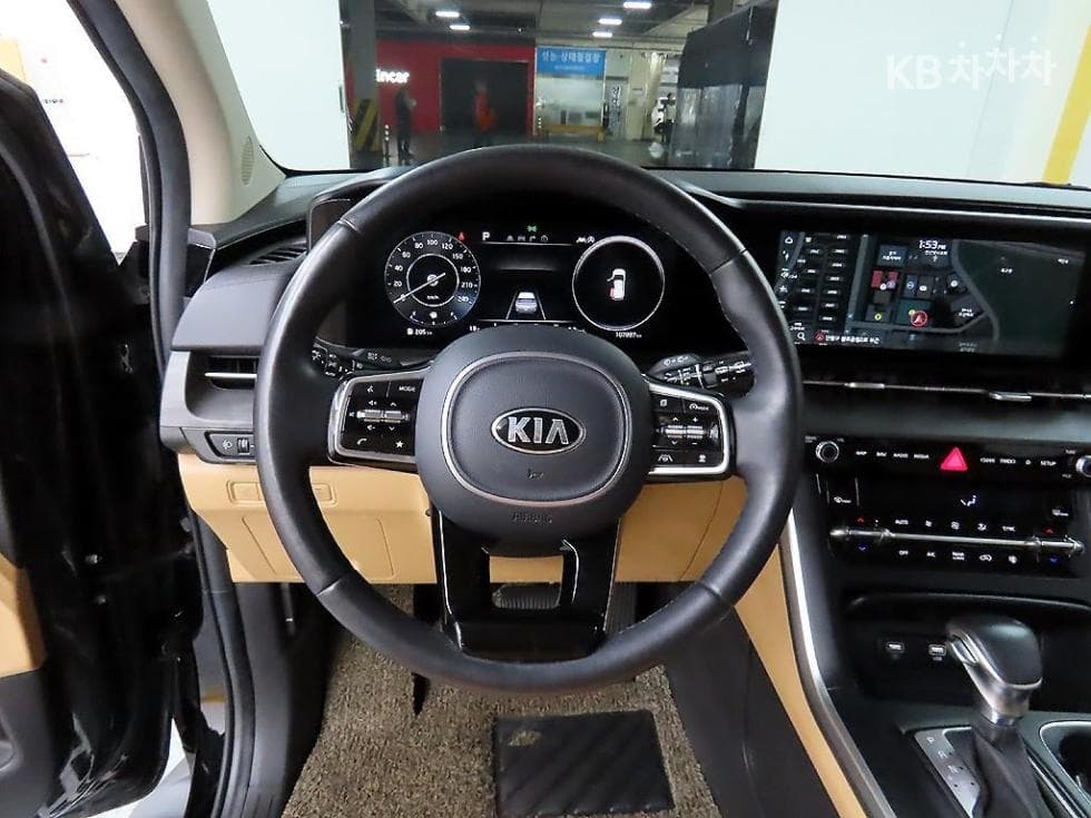 Kia Carnival 4th generationD2.2 9-seater Prestige - 9