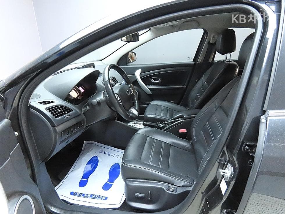 Renault Korea SM3 Z.E.RE - 10