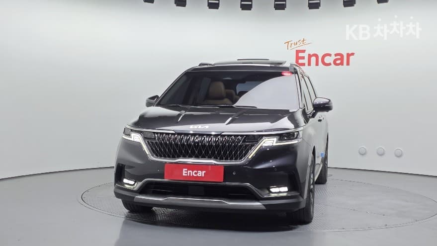Kia Carnival 4th generationD2.2 9-seater Signature - 3