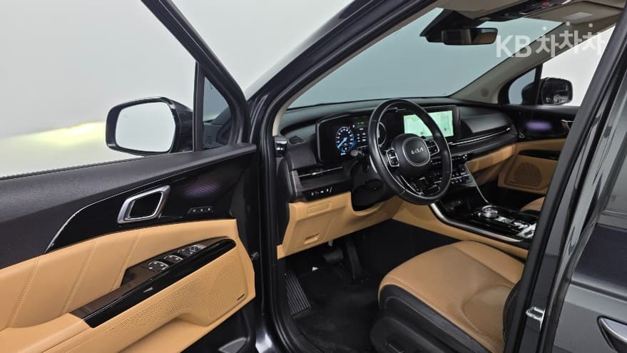 Kia Carnival 4th generationD2.2 9-seater Signature - 10