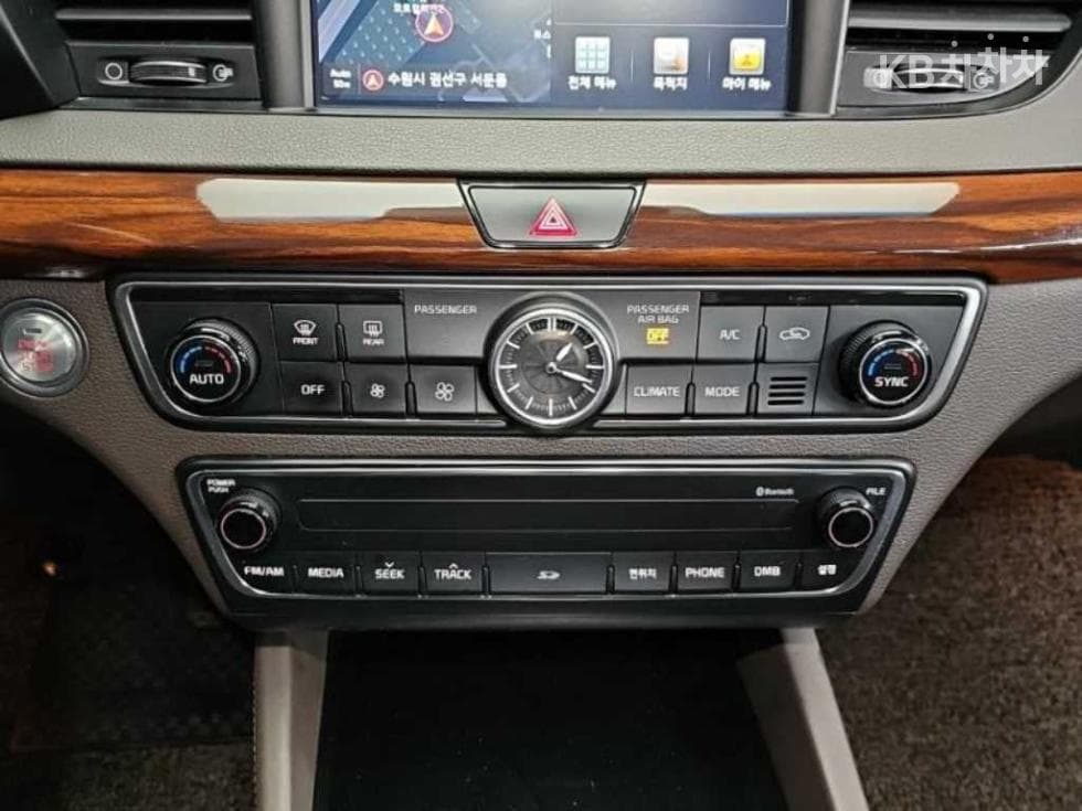 Kia All New K72.4 GDi Limited 에디션 - 12