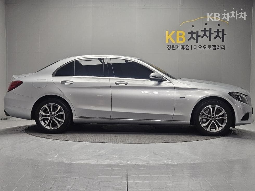Mercedes-Benz The New (facelift) C-ClassC350e Standard - 8