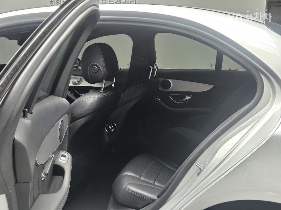 Mercedes-Benz The New (facelift) C-ClassC350e Standard - 19