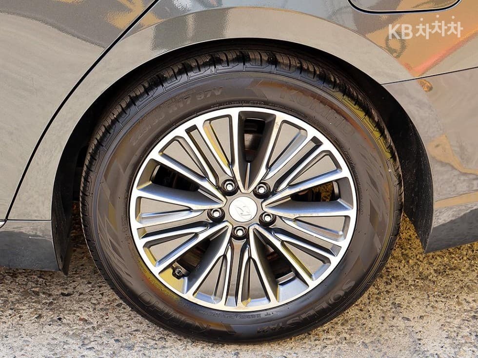 Хюндай Grandeur (Azera)IG ХибридExclusive Стандартен - 18