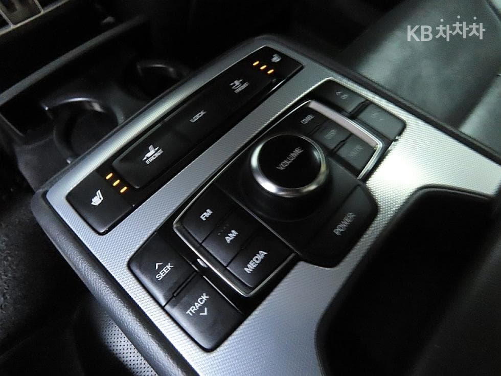 Genesis G803.3 GDI AWD Luxury - 18