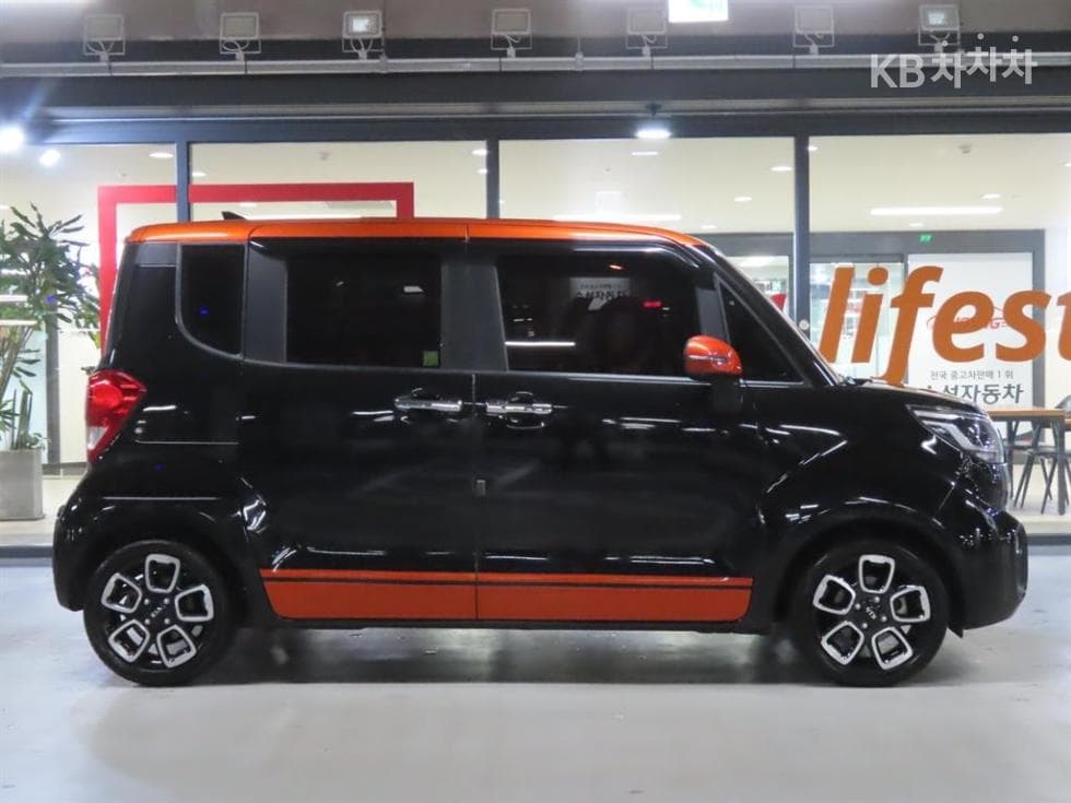 Kia The New (facelift) Ray (van)1.0 Gasoline Signature - 3