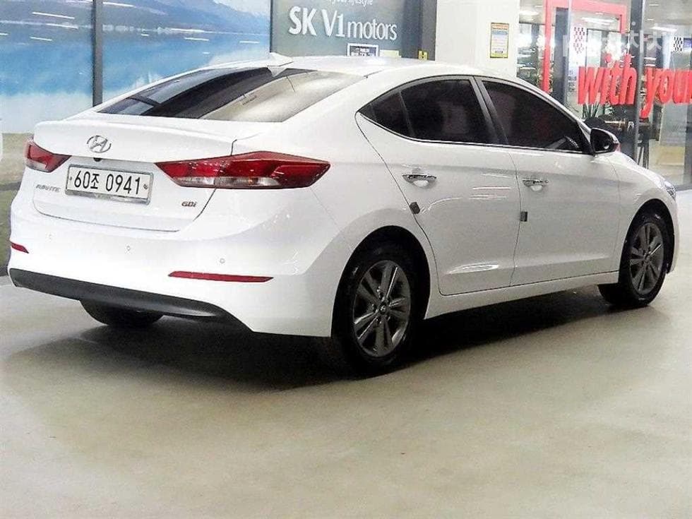 Hyundai Avante (Elantra)AD1.6 GDi Modern - 4