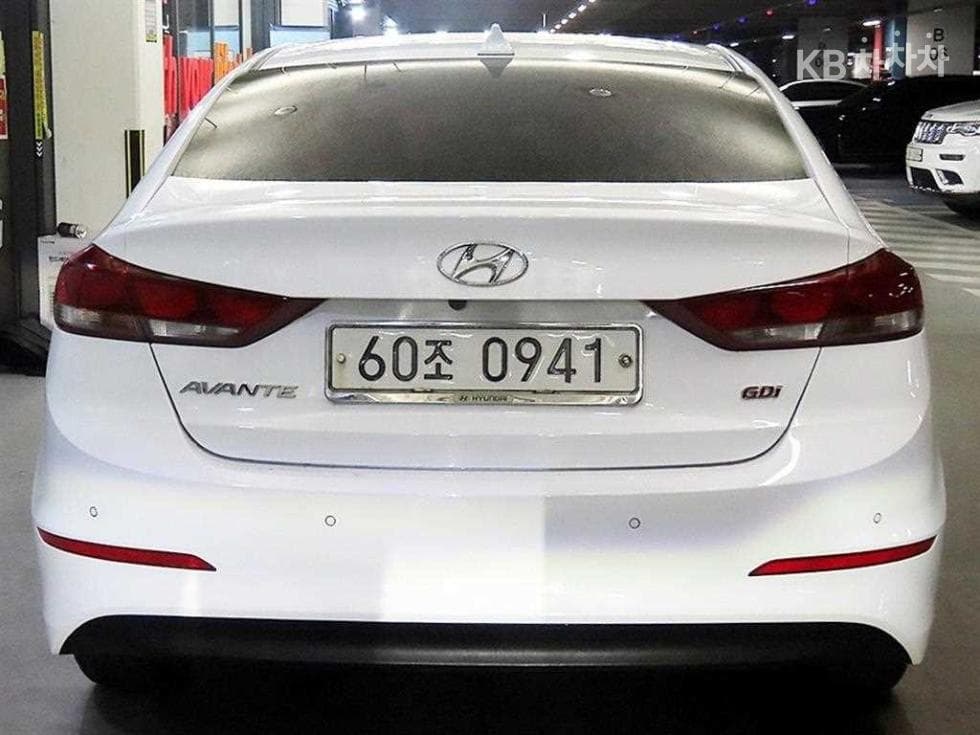 Hyundai Avante (Elantra)AD1.6 GDi Modern - 5