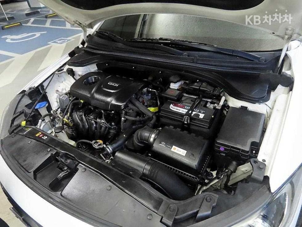 Hyundai Avante (Elantra)AD1.6 GDi Modern - 19