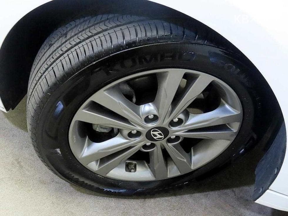 Hyundai Avante (Elantra)AD1.6 GDi Modern - 20