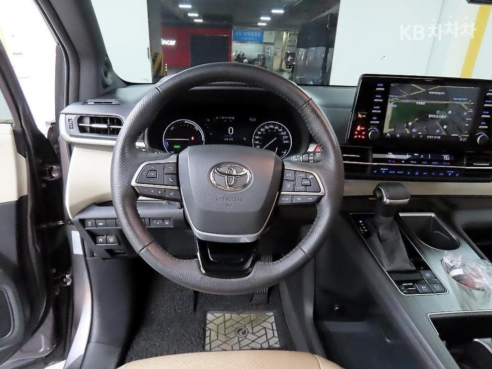 Toyota Sienna2.5L hybrid AWD - 9