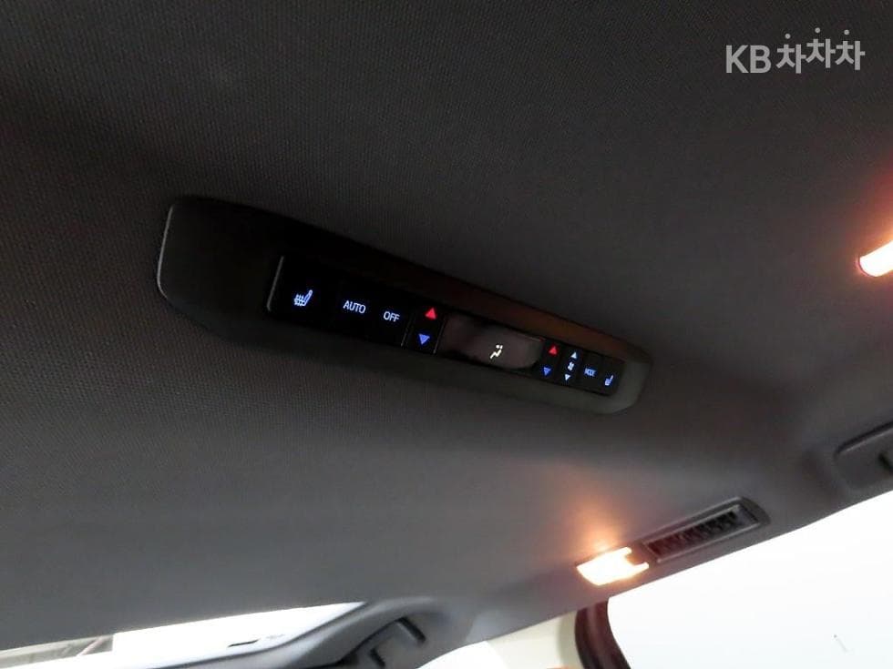 Toyota Sienna2.5L hybrid AWD - 12
