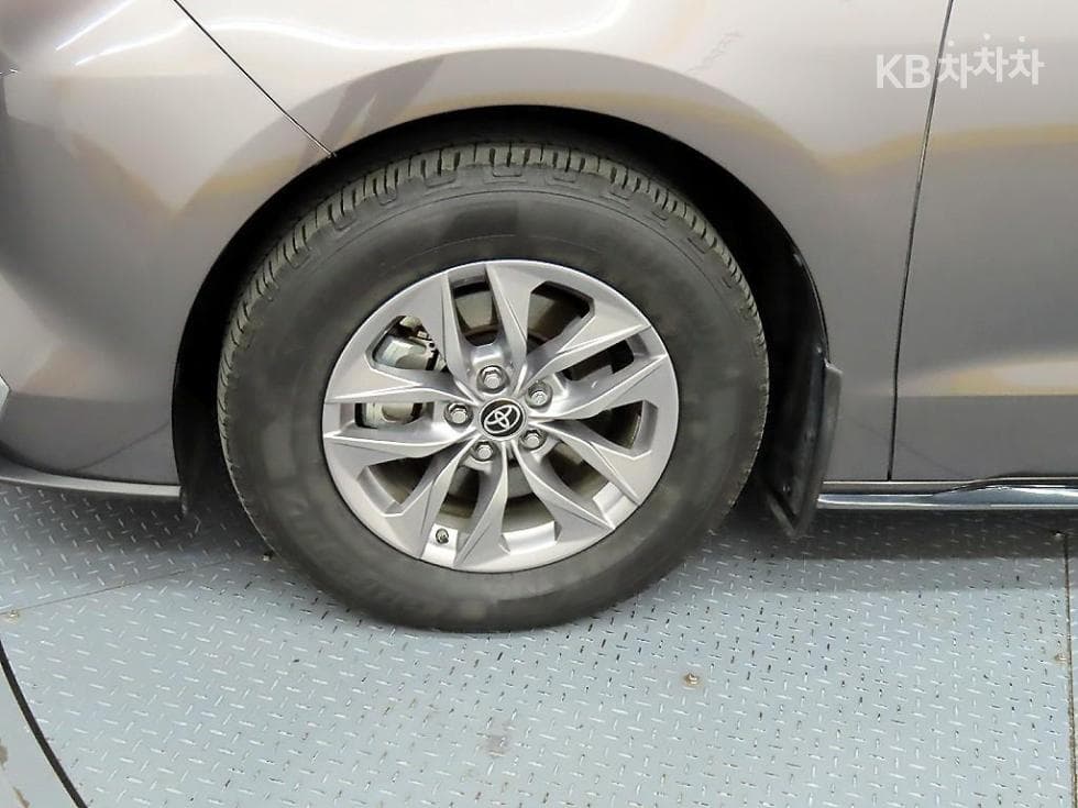 Toyota Sienna2.5L hybrid AWD - 20