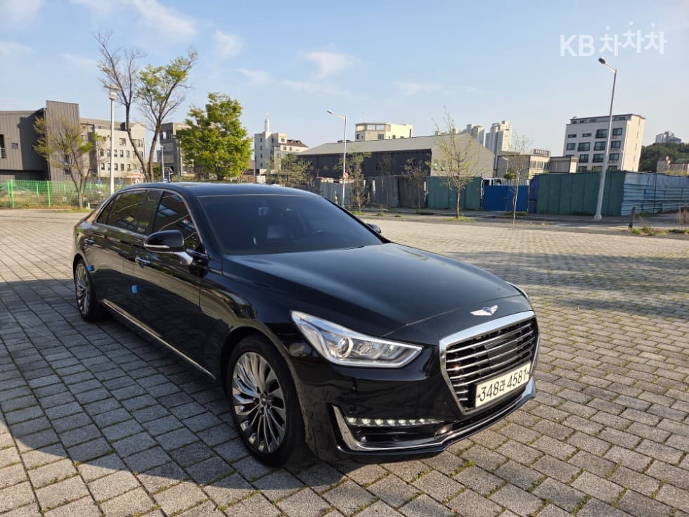 Genesis EQ9005.0 GDI AWD Prestige Limousine - 3