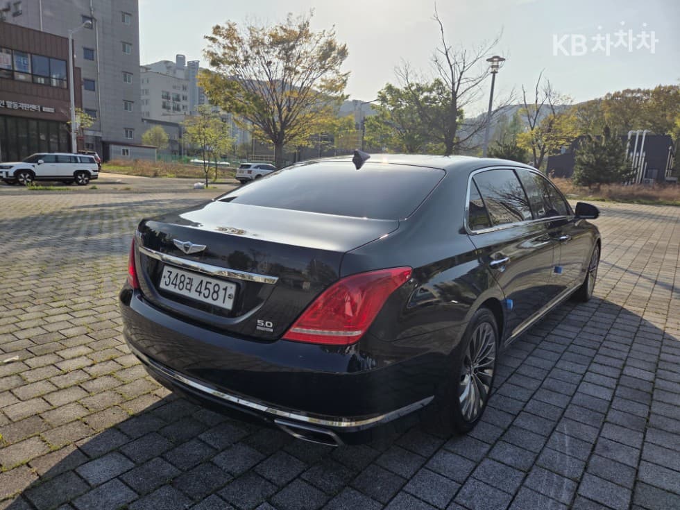 Genesis EQ9005.0 GDI AWD Prestige Limousine - 5