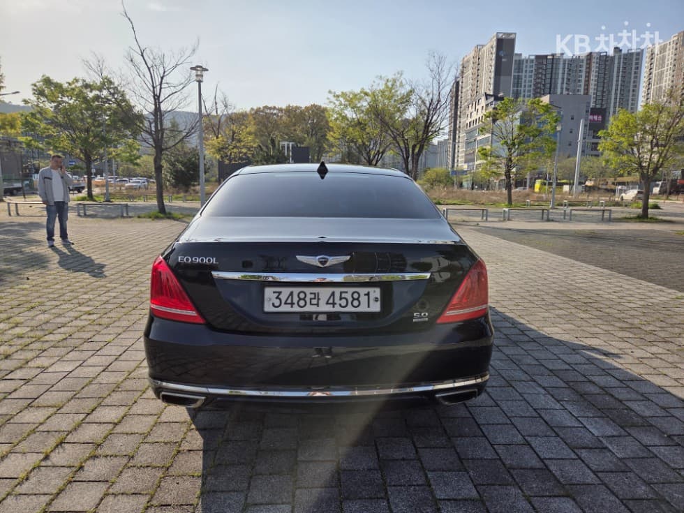 Genesis EQ9005.0 GDI AWD Prestige Limousine - 6