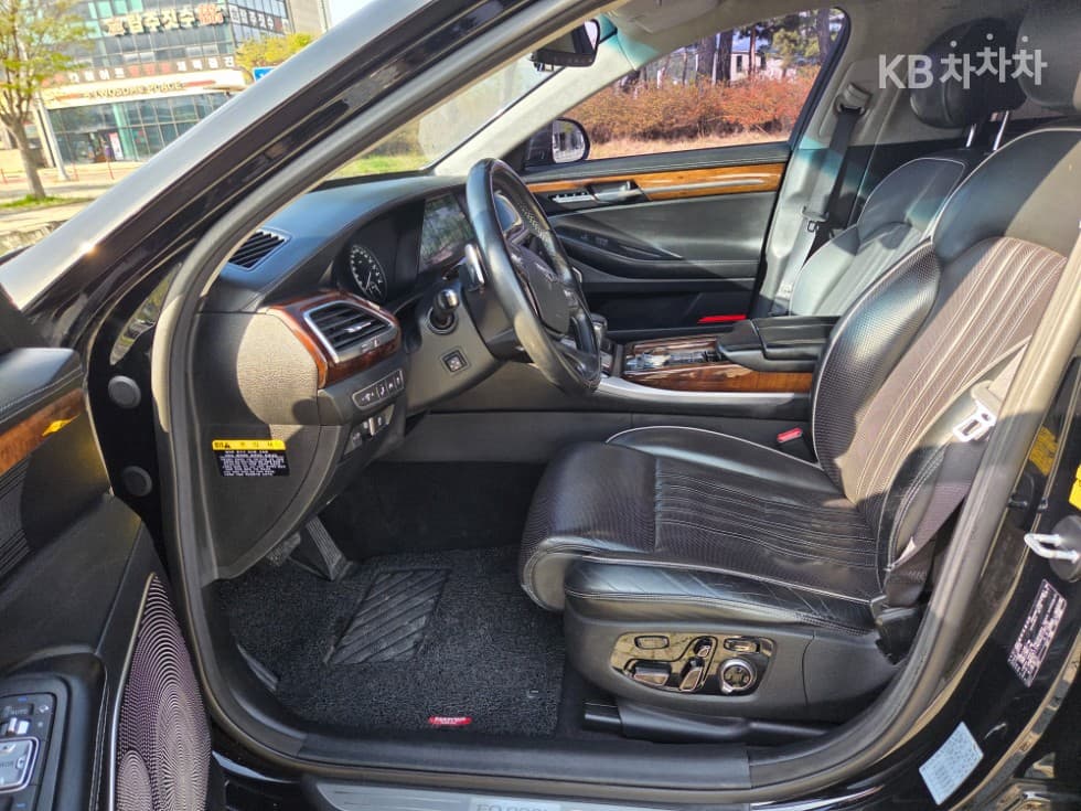 Genesis EQ9005.0 GDI AWD Prestige Limousine - 10