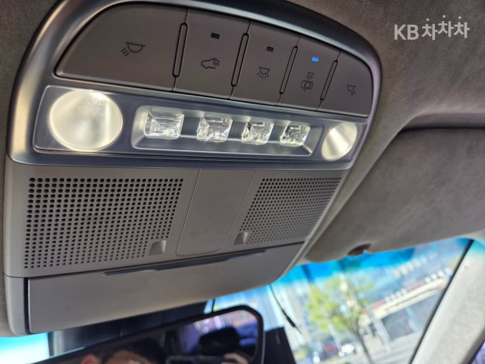 Genesis EQ9005.0 GDI AWD Prestige Limousine - 23