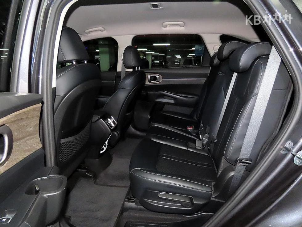 Kia Sorento 4th generation2.2 Diesel 2WD Trendy - 7