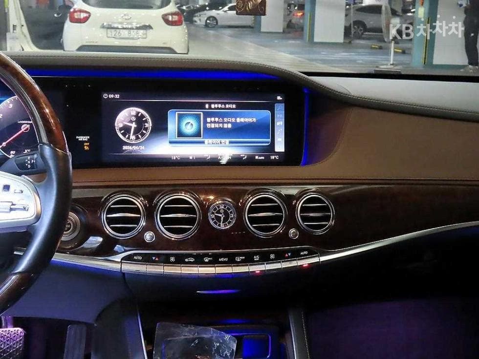 Mercedes-Benz New S-ClassS560L 4MATIC - 11