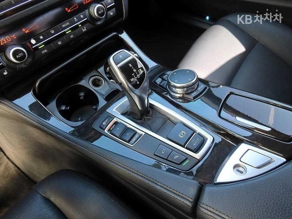 BMW New5 Series528i M Air로 Dynamic F10 - 11
