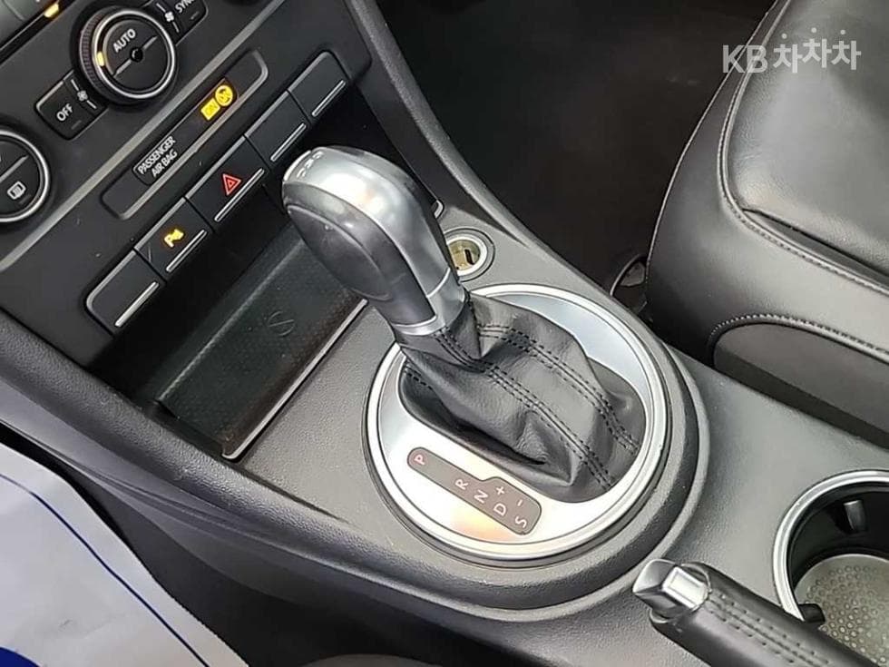 Volkswagen The Beetle2.0 Турбо Дизел Инжекция Premium 3-토 поколение - 8