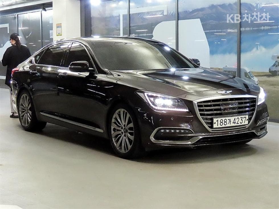 Genesis G803.3 GDI AWD Prestige - 10