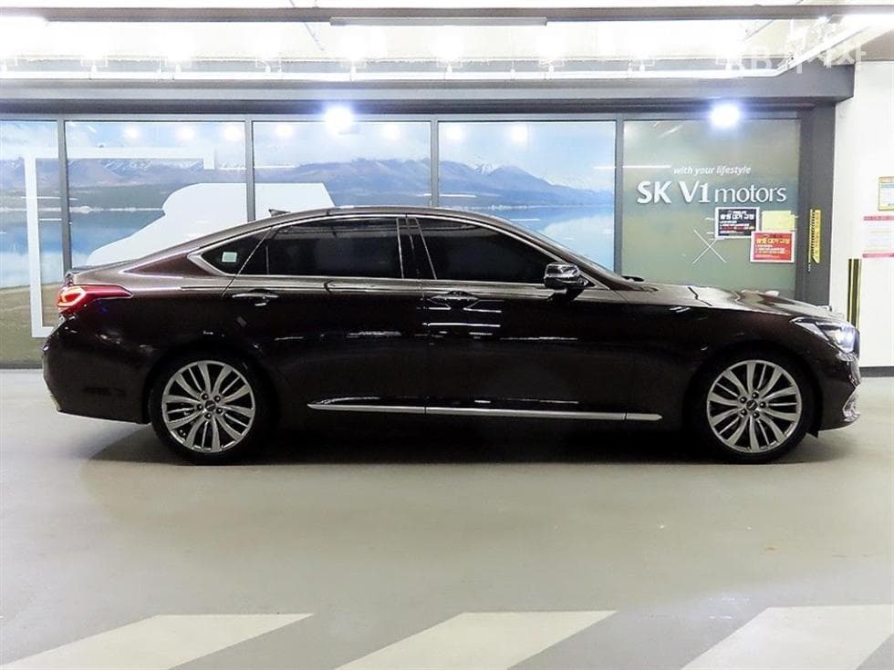 Genesis G803.3 GDI AWD Prestige - 3
