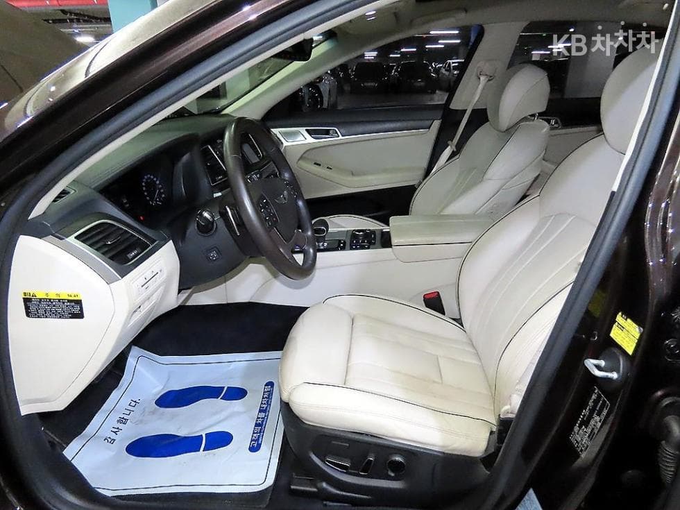 Genesis G803.3 GDI AWD Prestige - 6