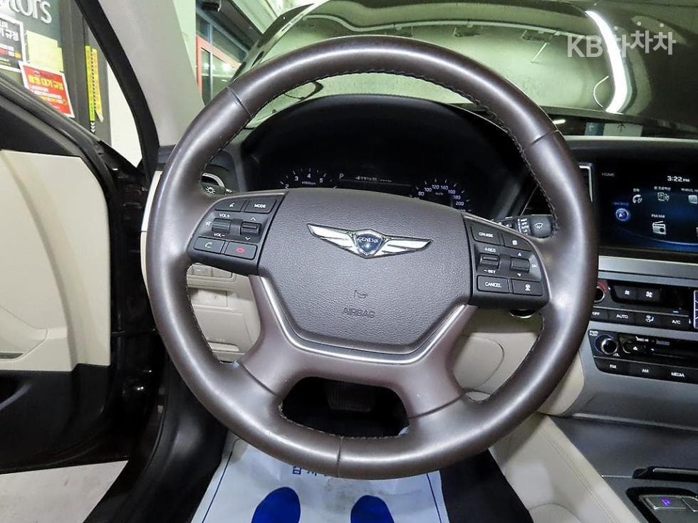 Genesis G803.3 GDI AWD Prestige - 8