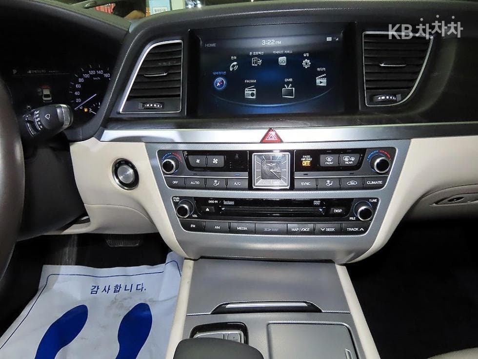 Genesis G803.3 GDI AWD Prestige - 11