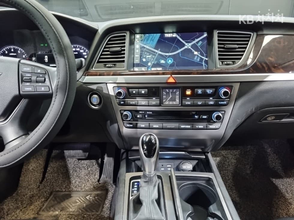 Хюндай ДженезисDHG330 Premium AWD - 8