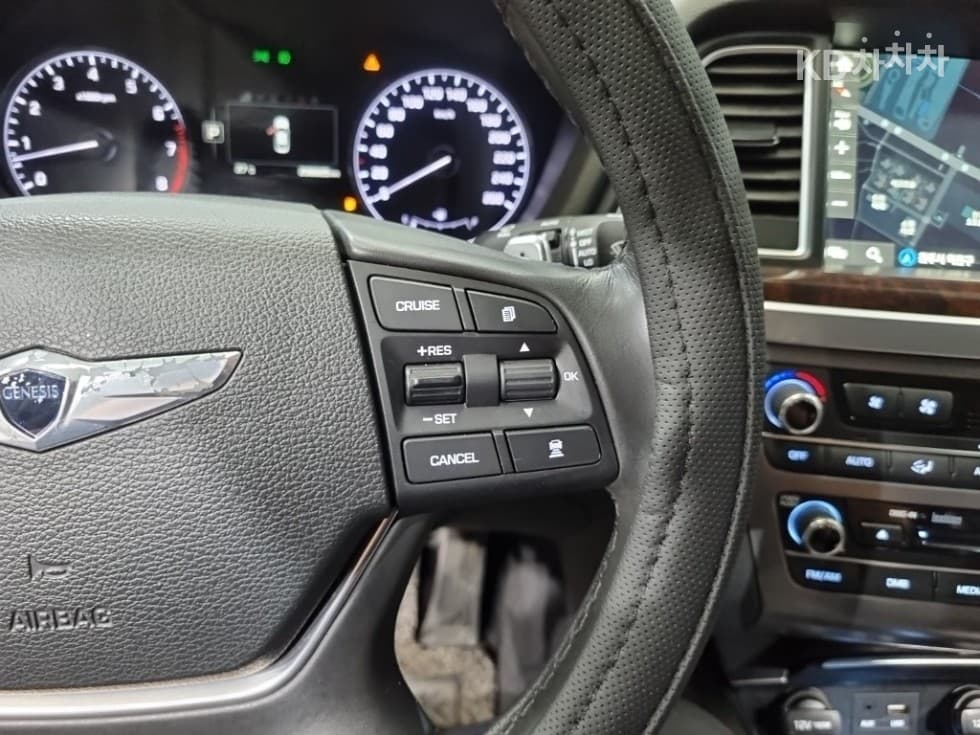 Хюндай ДженезисDHG330 Premium AWD - 13