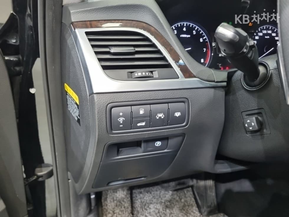Хюндай ДженезисDHG330 Premium AWD - 18