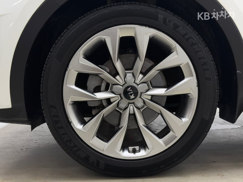 Киа Sorento 4-то поколение2.2 Дизел 2WD Престиж - 25