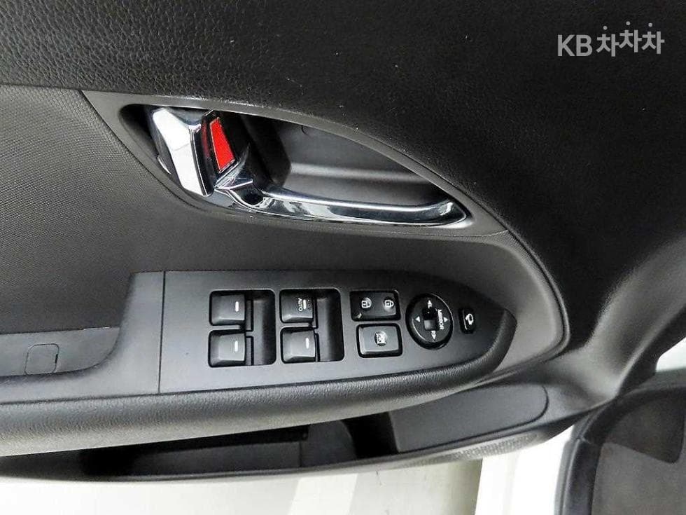 Kia Ray (van)1.0 Gasoline Turbo Prestige - 11