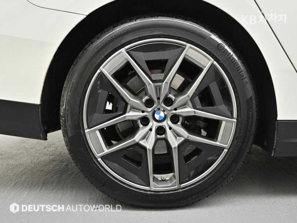 BMW New5 Series(G60)520i Standard - 5