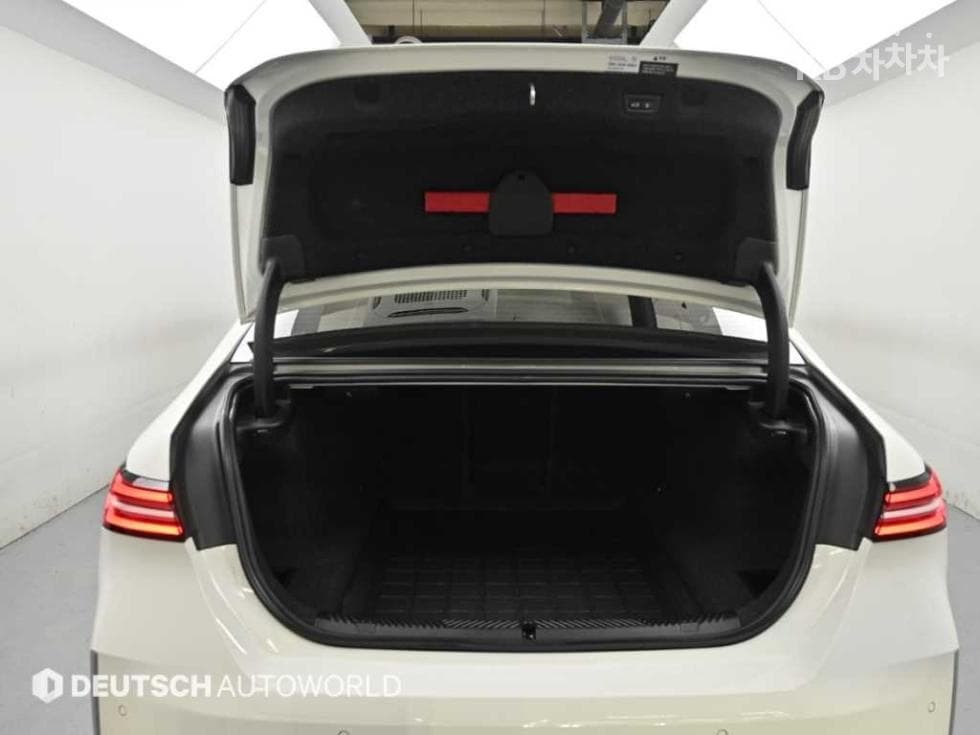BMW New5 Series(G60)520i Standard - 19
