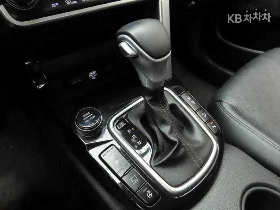 Kia Seltos1.6 Gasoline Turbo 2WD Signature - 10