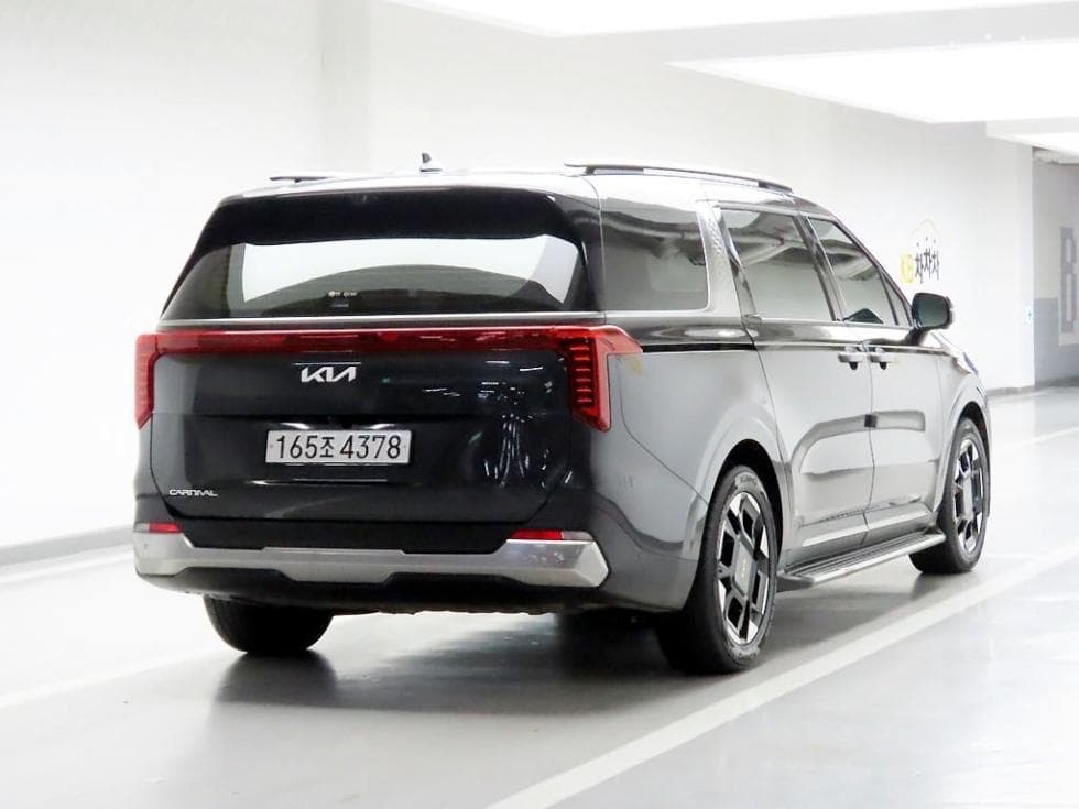 Kia The New (facelift) Carnival 4th generationD2.2 7-seater (Limousine) Signature - 4