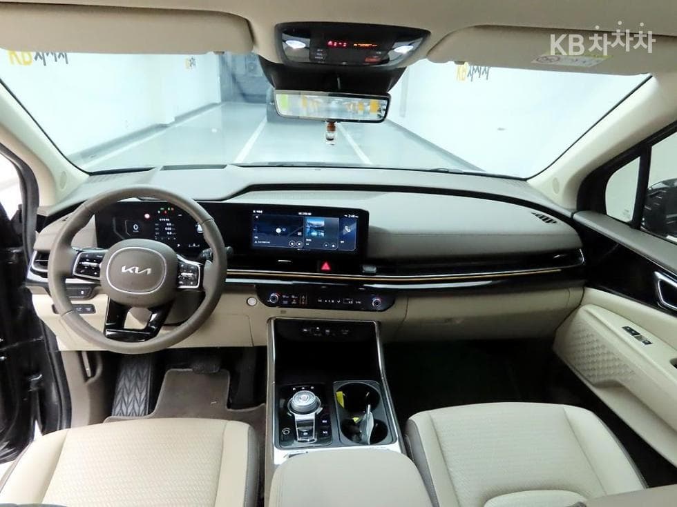 Kia The New (facelift) Carnival 4th generationD2.2 7-seater (Limousine) Signature - 6