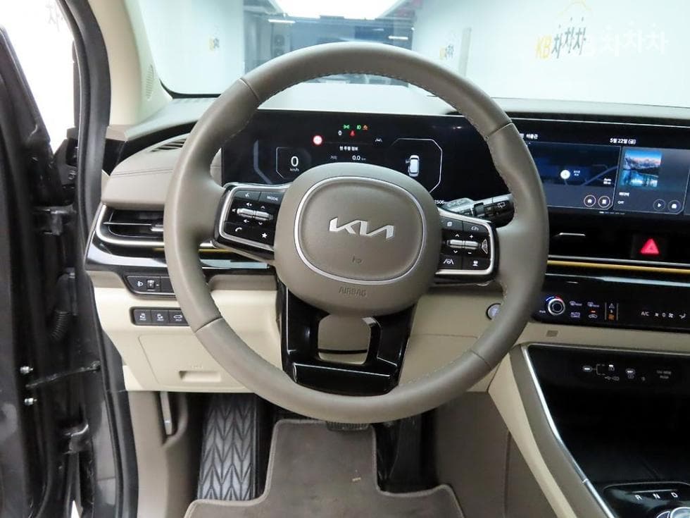 Kia The New (facelift) Carnival 4th generationD2.2 7-seater (Limousine) Signature - 7