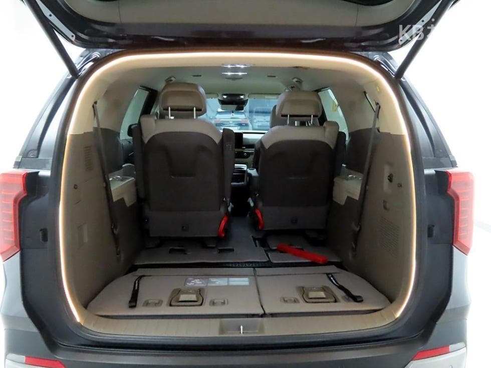 Kia The New (facelift) Carnival 4th generationD2.2 7-seater (Limousine) Signature - 14