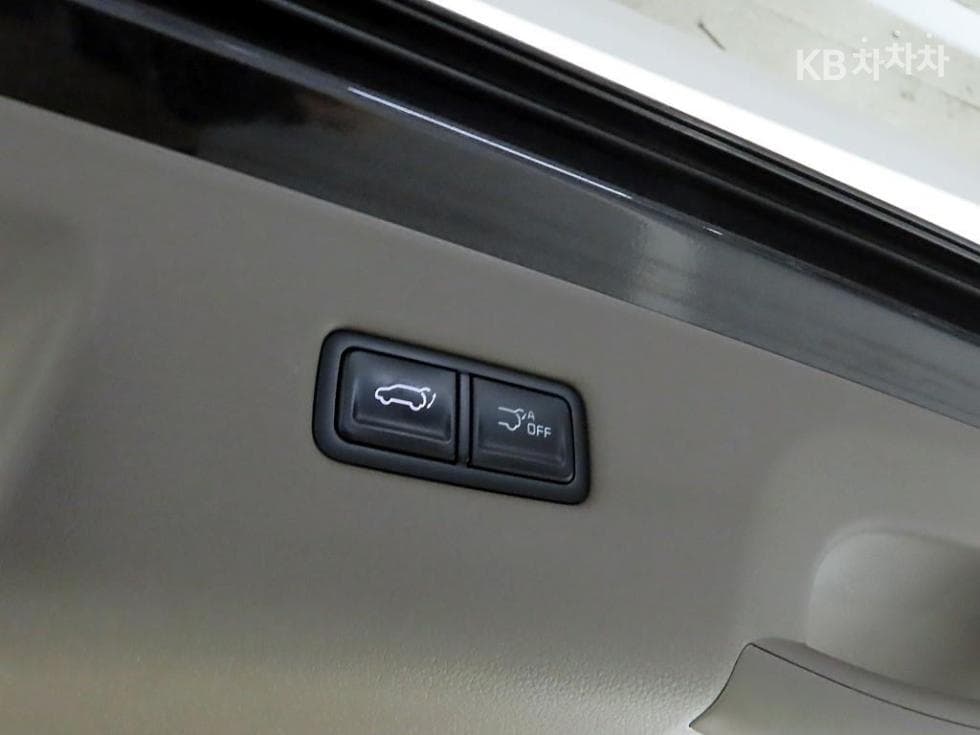 Kia The New (facelift) Carnival 4th generationD2.2 7-seater (Limousine) Signature - 15