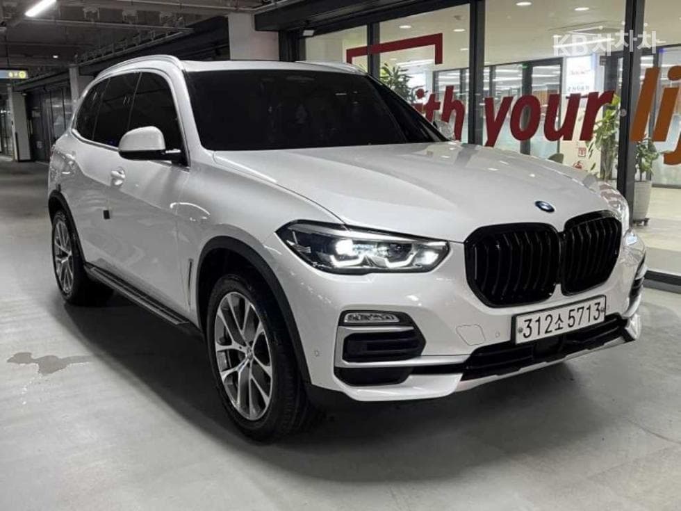 BMW X5 (G05) xDrive 30d xLine - Image 1
